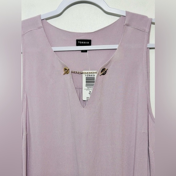 New! Torrid Iris Crepe Chainlink Tank Blouse - Picture 3 of 7